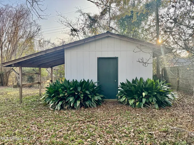 $99,500 | 12 Maplewood Lane, Natchez, MS 39120