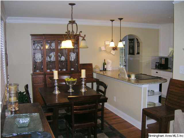 620 Strathmore Road Birmingham, AL 35213 - Photo 4 of 23
