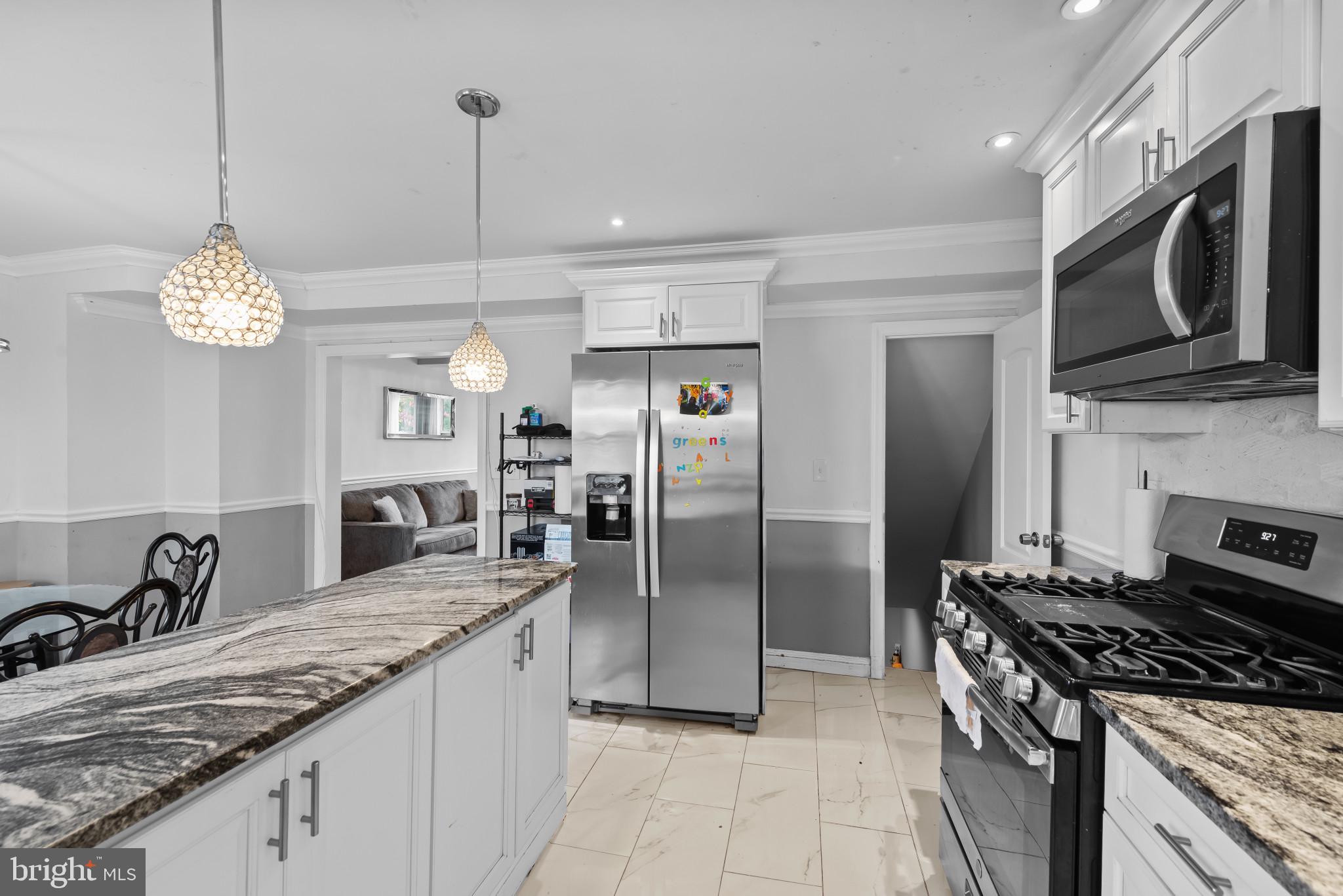1635 Lochwood Road Baltimore, MD 21218 - Photo 13 of 31 Gorgeous Counters