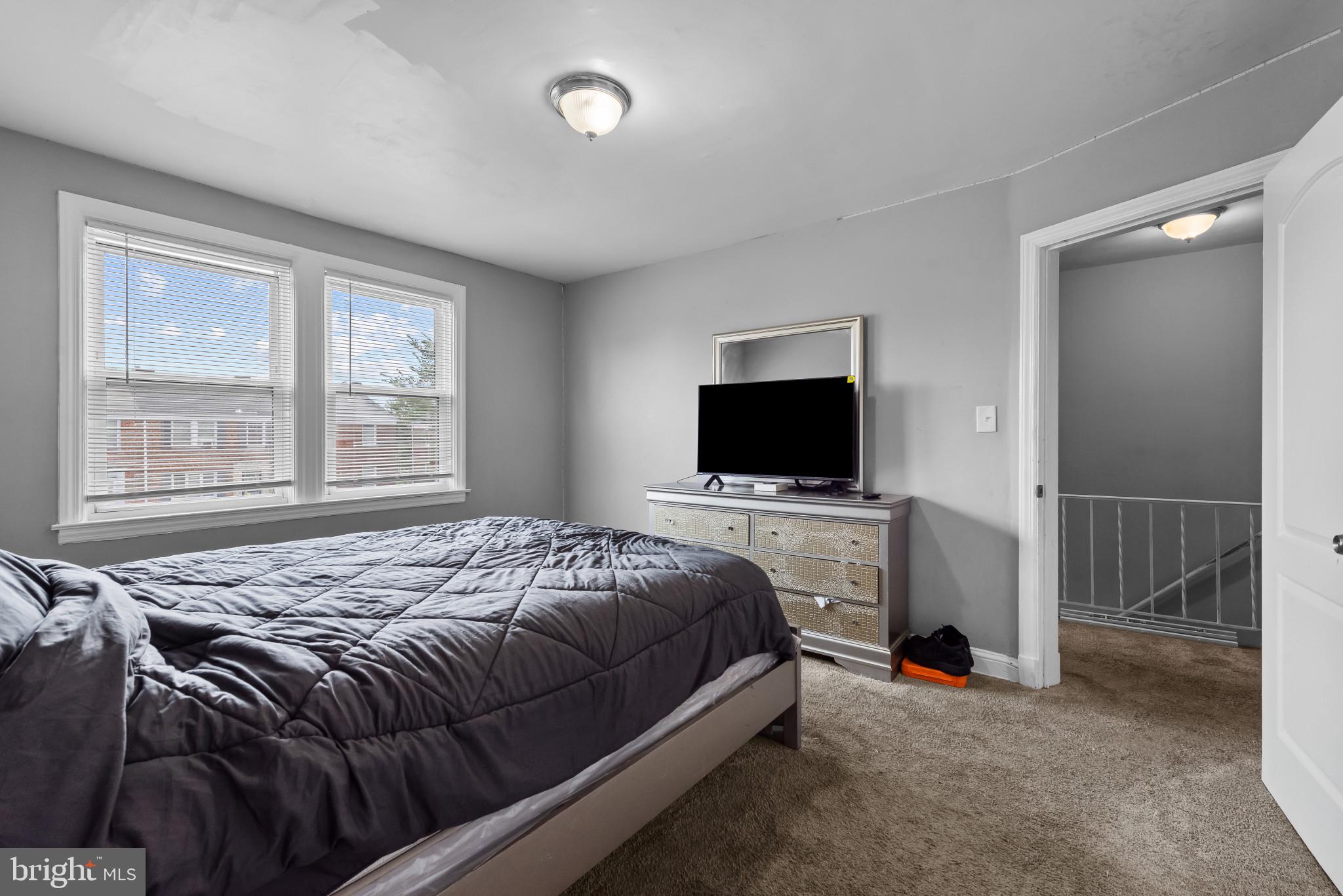 1635 Lochwood Road Baltimore, MD 21218 - Photo 16 of 31 Overhead Lighting