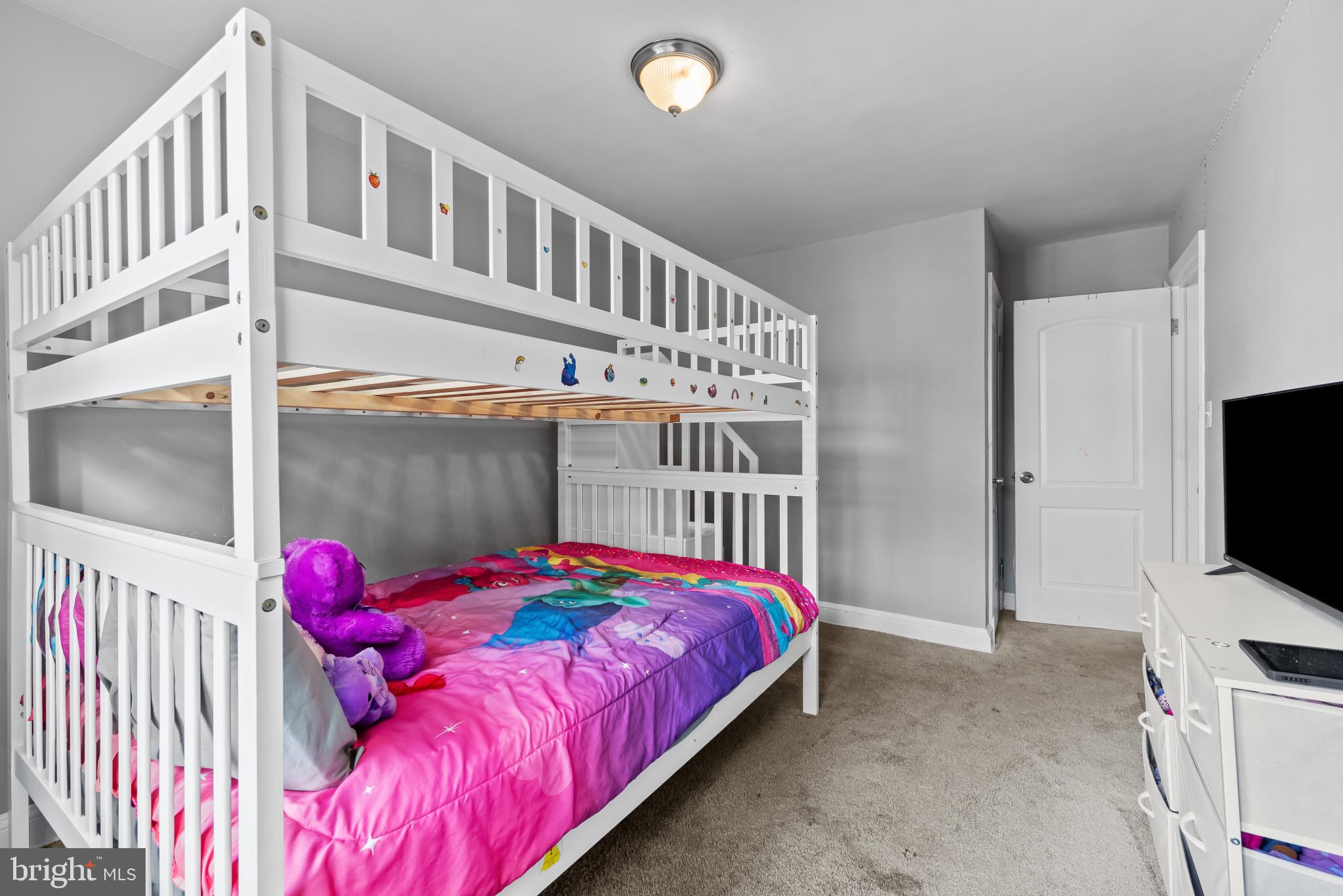 1635 Lochwood Road Baltimore, MD 21218 - Photo 19 of 31 Overhead Lighting