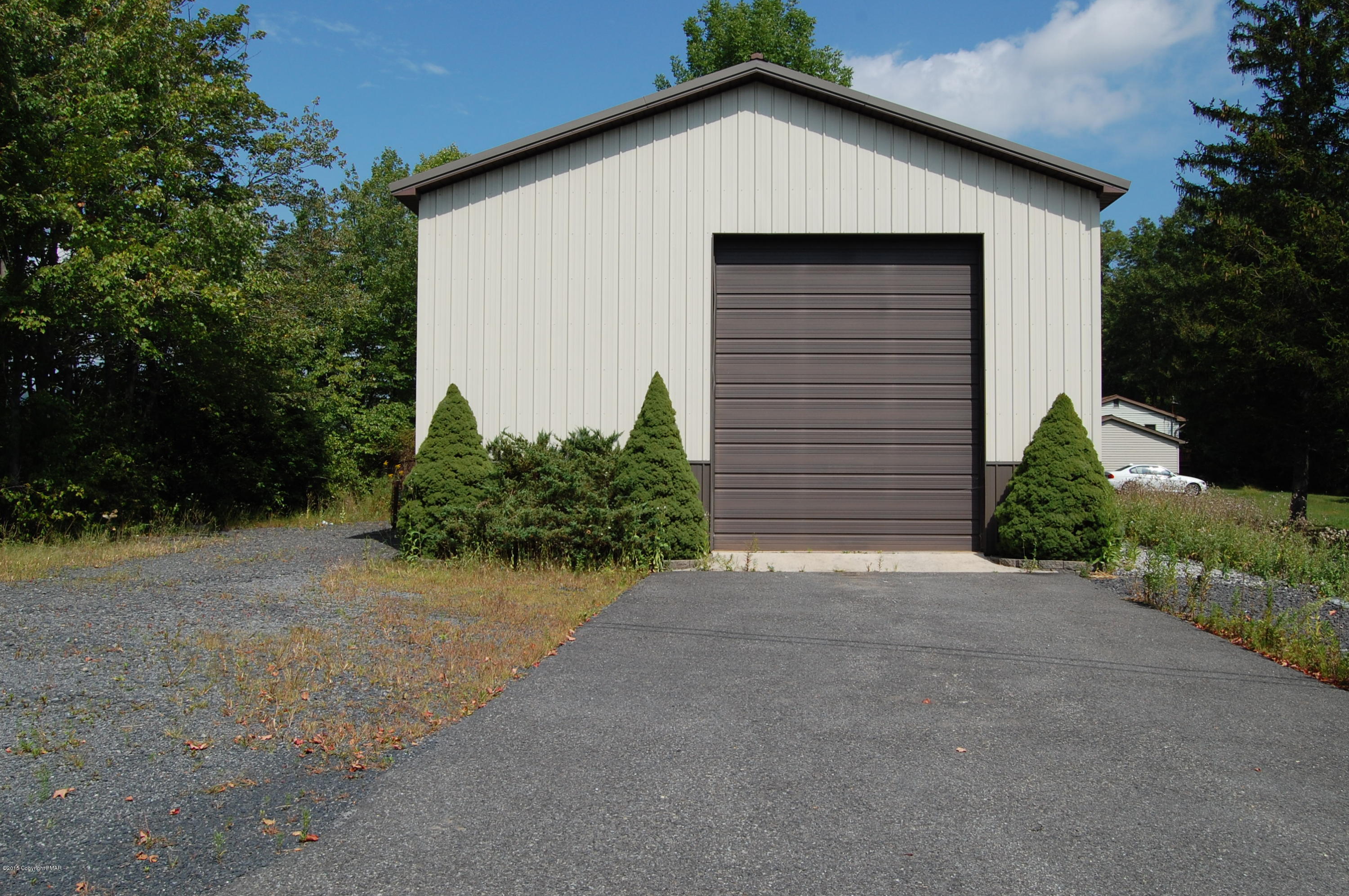 2106 Mountain Road Stroudsburg, PA 18360 - Photo 17 of 19 Oversized garage building