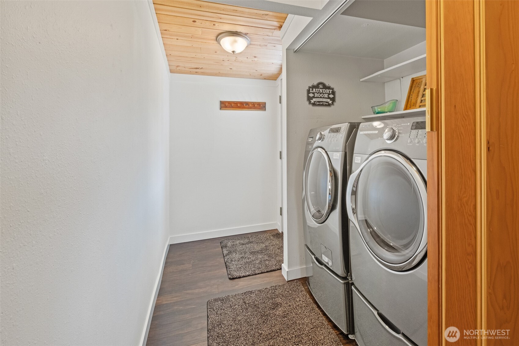 9753 Nibbelink Road Peshastin, WA 98847 - Photo 23 of 35 a utility room with dryer and washer