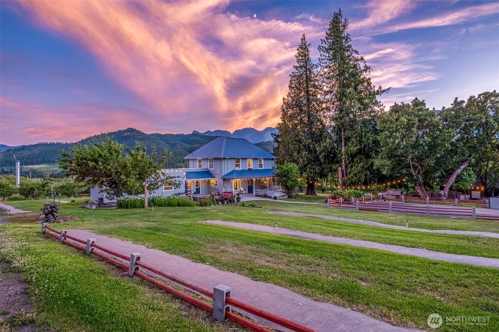 9753 Nibbelink Road Peshastin, WA 98847 - Photo 27 of 35 a view of a big house with a big yard