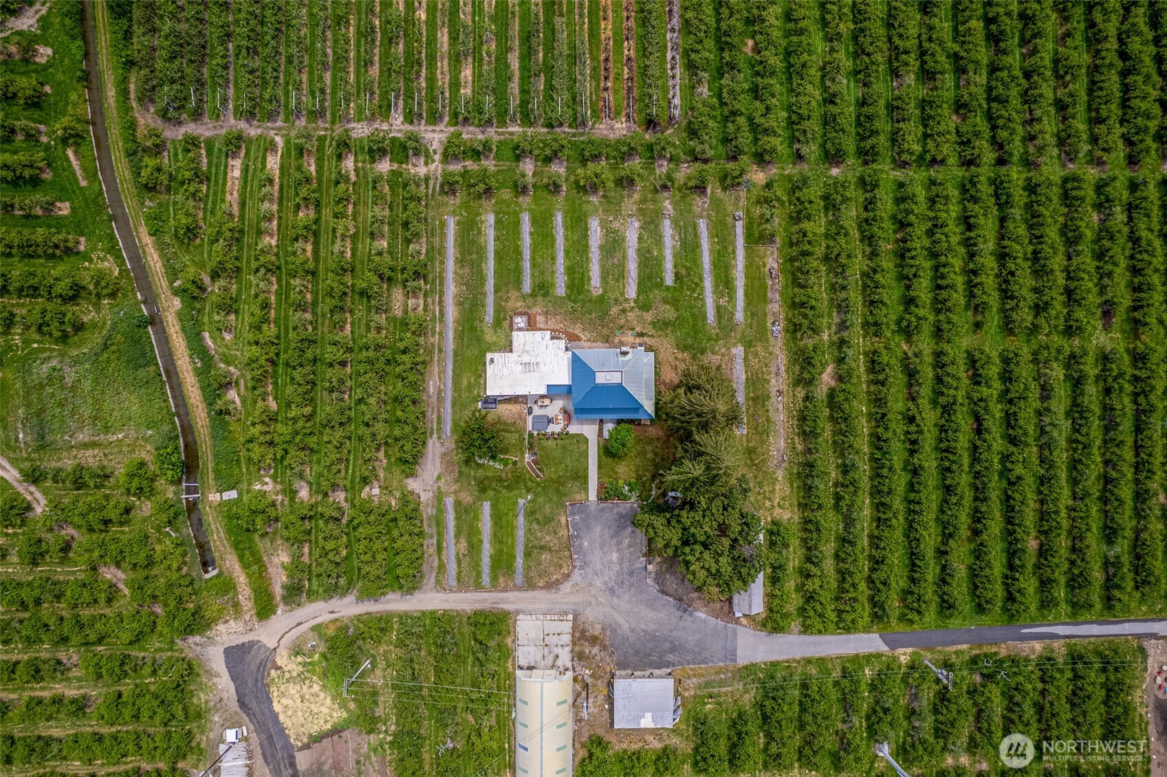 9753 Nibbelink Road Peshastin, WA 98847 - Photo 31 of 35 a view of a garden