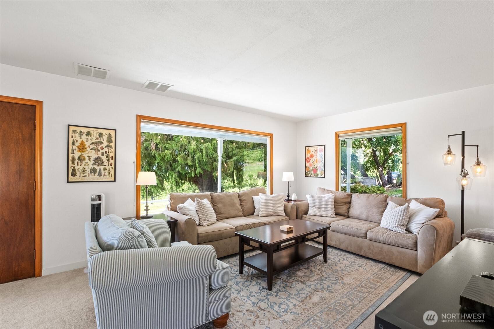 9753 Nibbelink Road Peshastin, WA 98847 - Photo 7 of 35 a living room with furniture and a large window