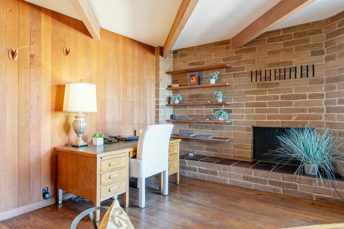 270 River Road Salinas, CA 93908 - Photo 25 of 44 a view of a workspace with furniture and a potted plant