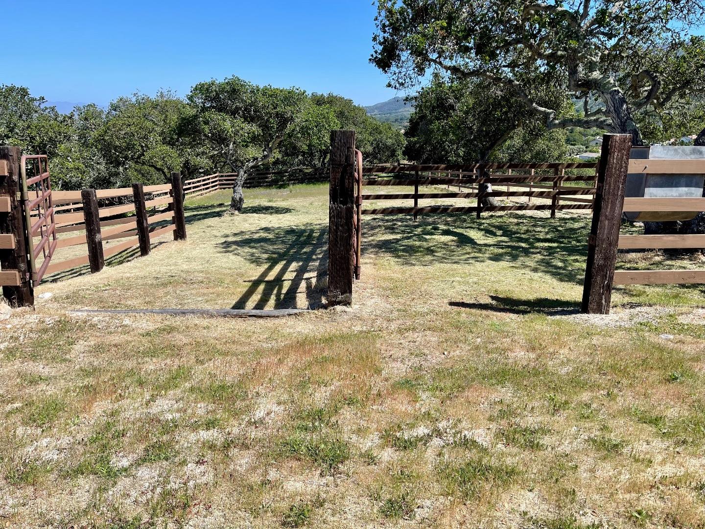 270 River Road Salinas, CA 93908 - Photo 37 of 44 a view of a yard with wooden fence