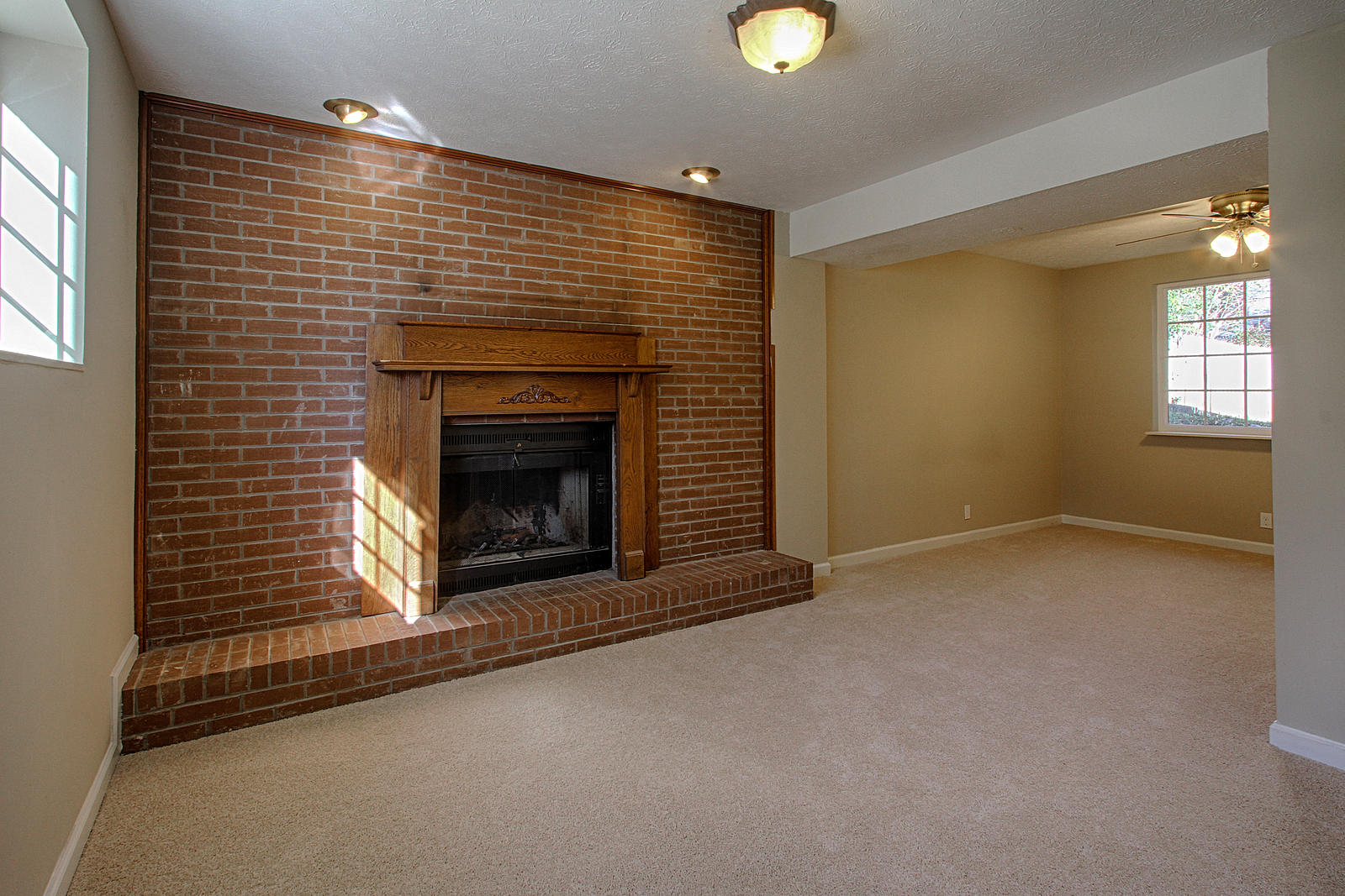 824 Bent Tree Road Knoxville, TN 37934 - Photo 5 of 16 Family Room with Fire Place