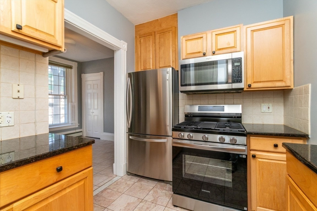 35 Chestnut Street, Unit 2 Chelsea, MA 02150 - Photo 6 of 24