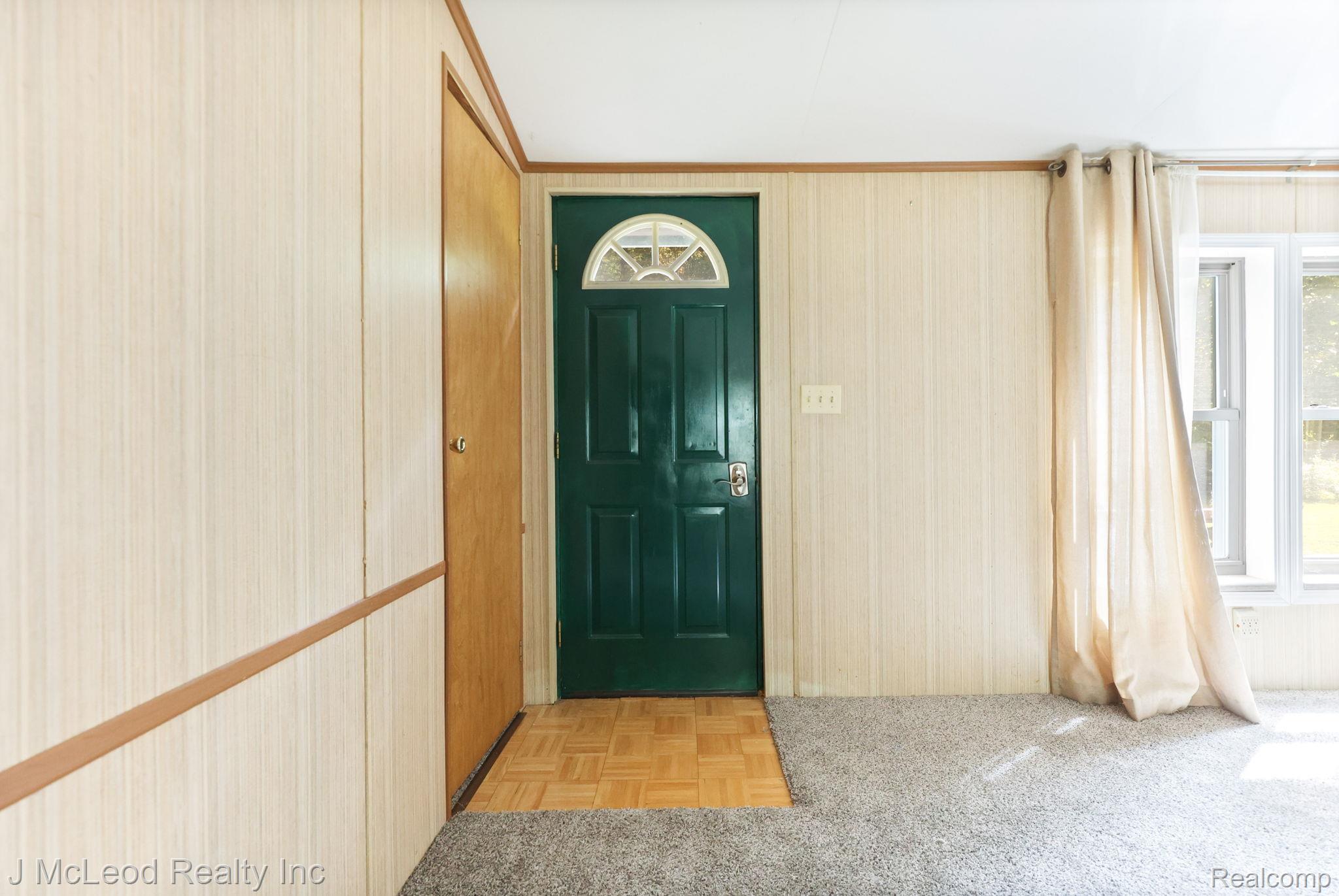 4198 South Kirk Road Vassar, MI 48768 - Photo 8 of 37 8-web-or-mls-4198 Kirk Rd-01.jpg