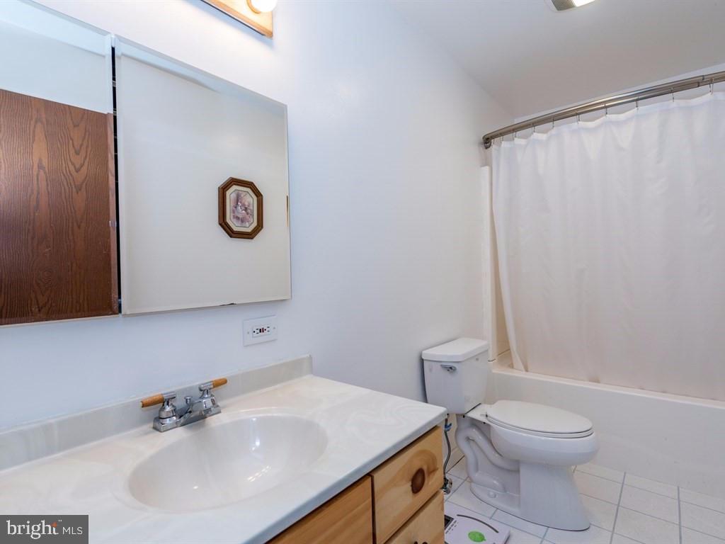 2008 Shumaker Road Manheim, PA 17545 - Photo 14 of 27 Gallery Image 14