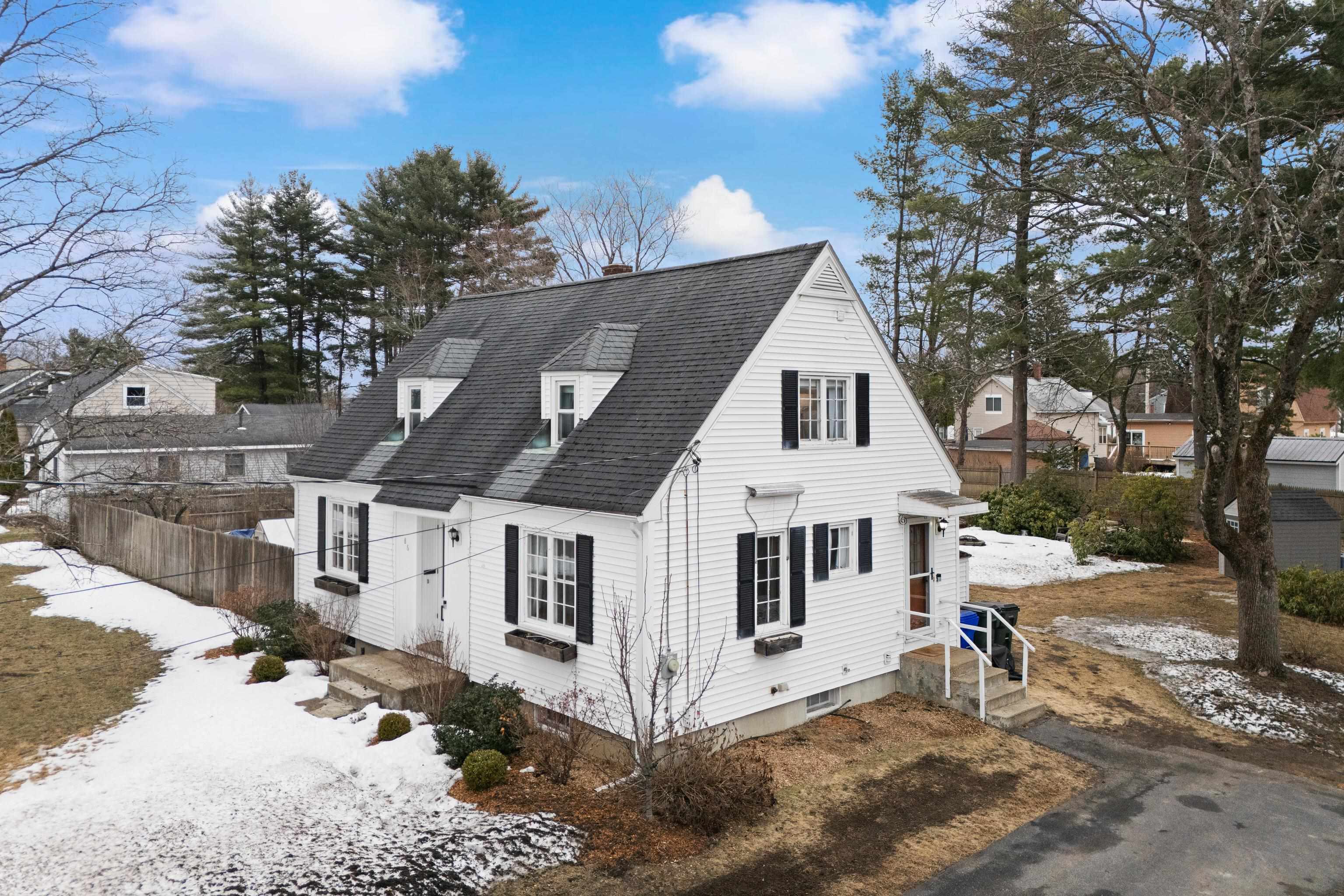 86 Lamprey Street Manchester, NH 03102 - Photo 3 of 54 Gallery Image 3