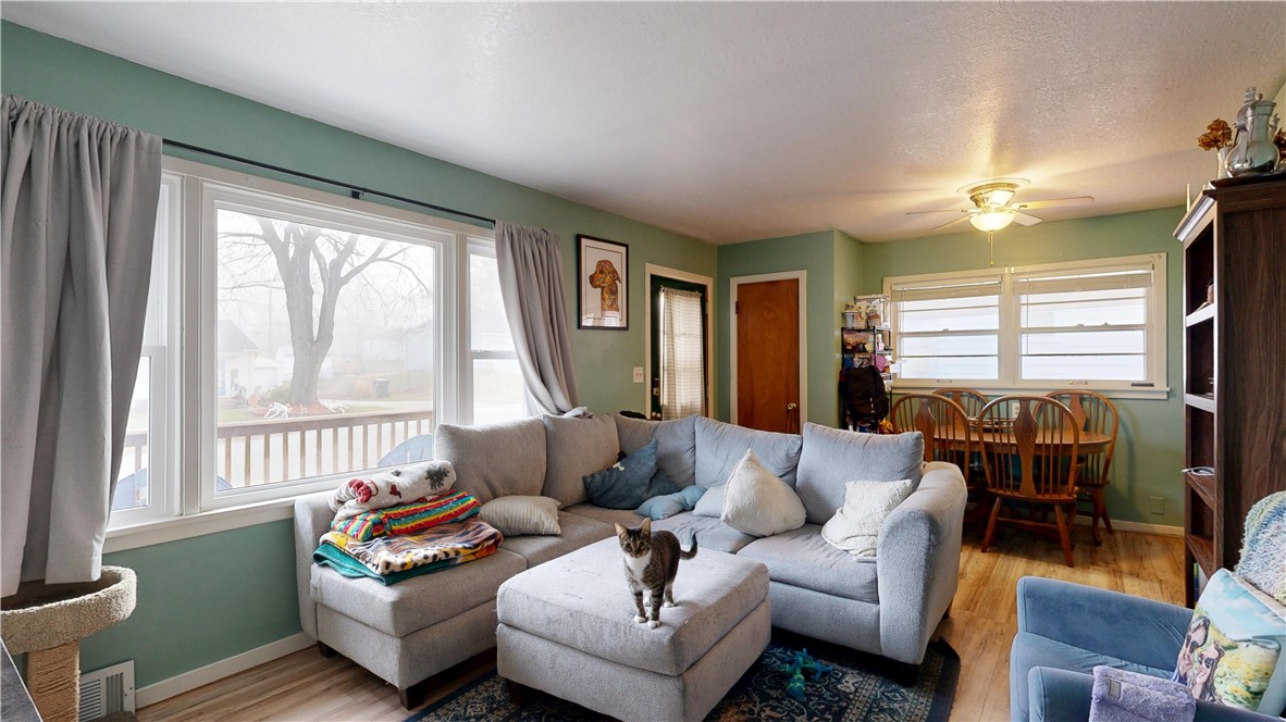 27 2nd South Shores Avenue Decatur, IL 62521 - Photo 5 of 18 Gallery Image 5