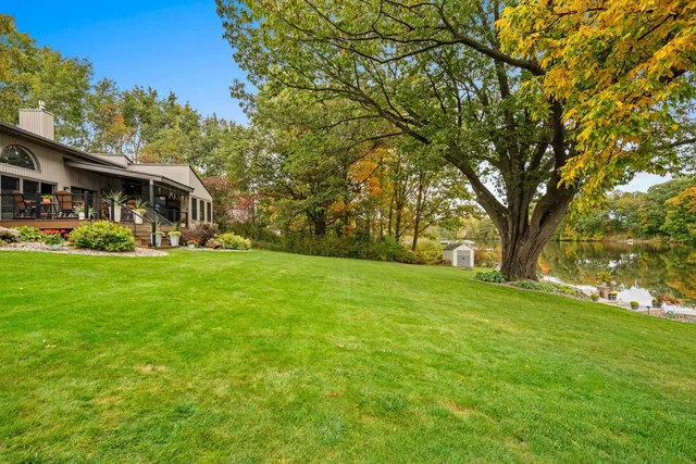 $824,900 | N5938 Wolf River Road, Shawano, WI 54166