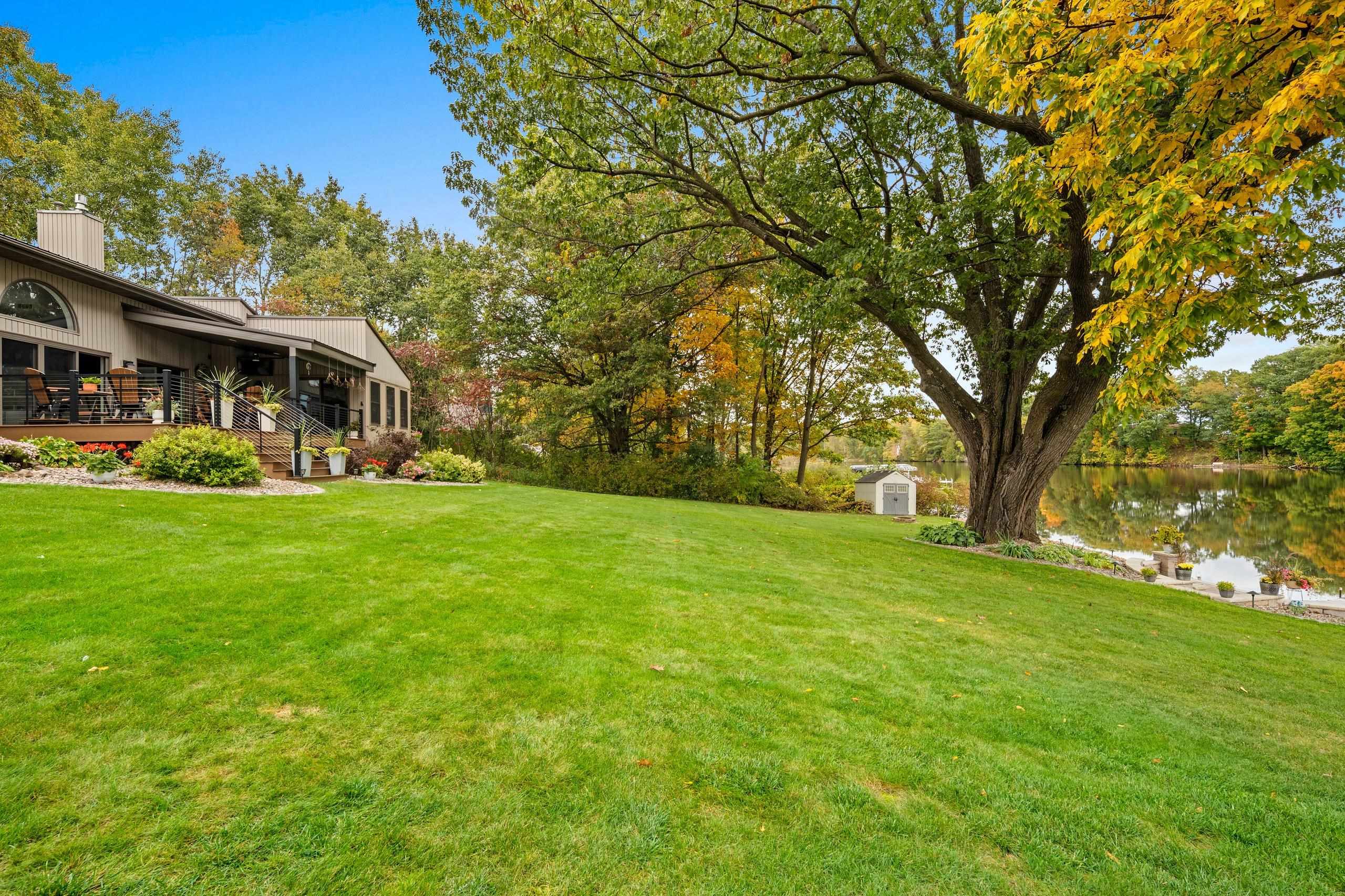 N5938 Wolf River Road Shawano, WI 54166 - Photo 11 of 87