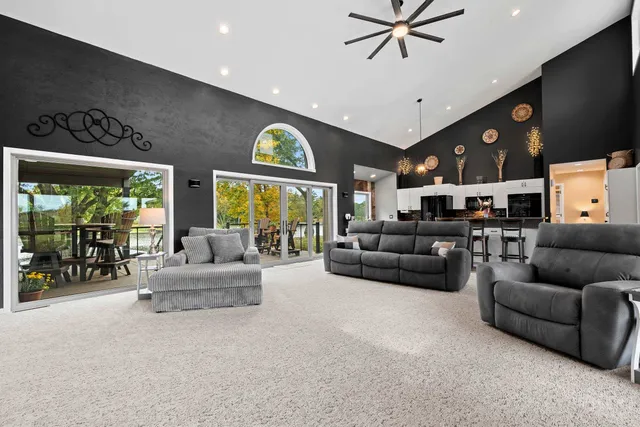 $824,900 | N5938 Wolf River Road, Shawano, WI 54166