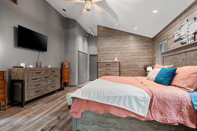 $824,900 | N5938 Wolf River Road, Shawano, WI 54166