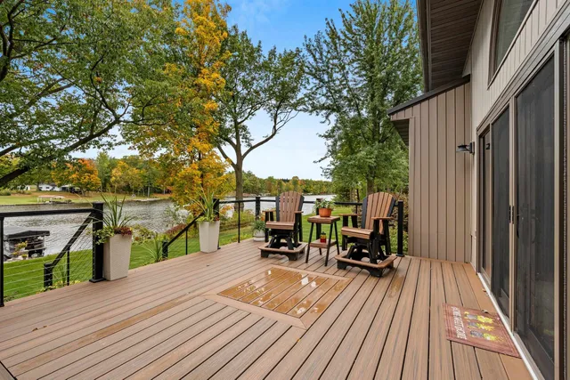 $824,900 | N5938 Wolf River Road, Shawano, WI 54166