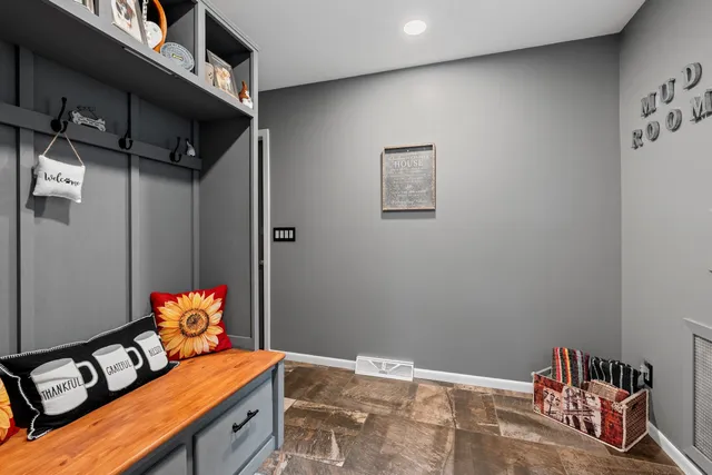 $824,900 | N5938 Wolf River Road, Shawano, WI 54166