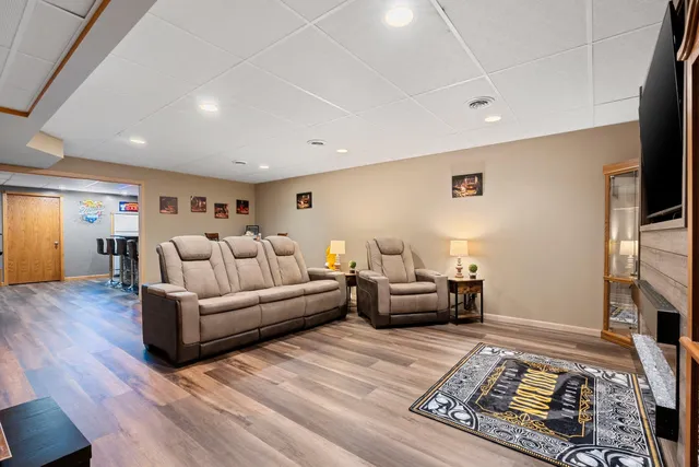 $824,900 | N5938 Wolf River Road, Shawano, WI 54166