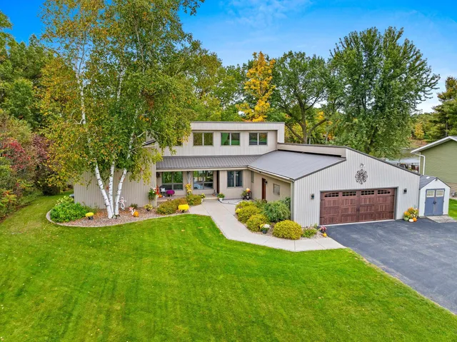 $824,900 | N5938 Wolf River Road, Shawano, WI 54166