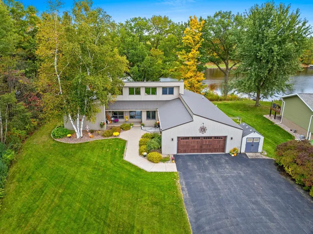 $824,900 | N5938 Wolf River Road, Shawano, WI 54166