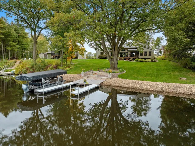 $824,900 | N5938 Wolf River Road, Shawano, WI 54166