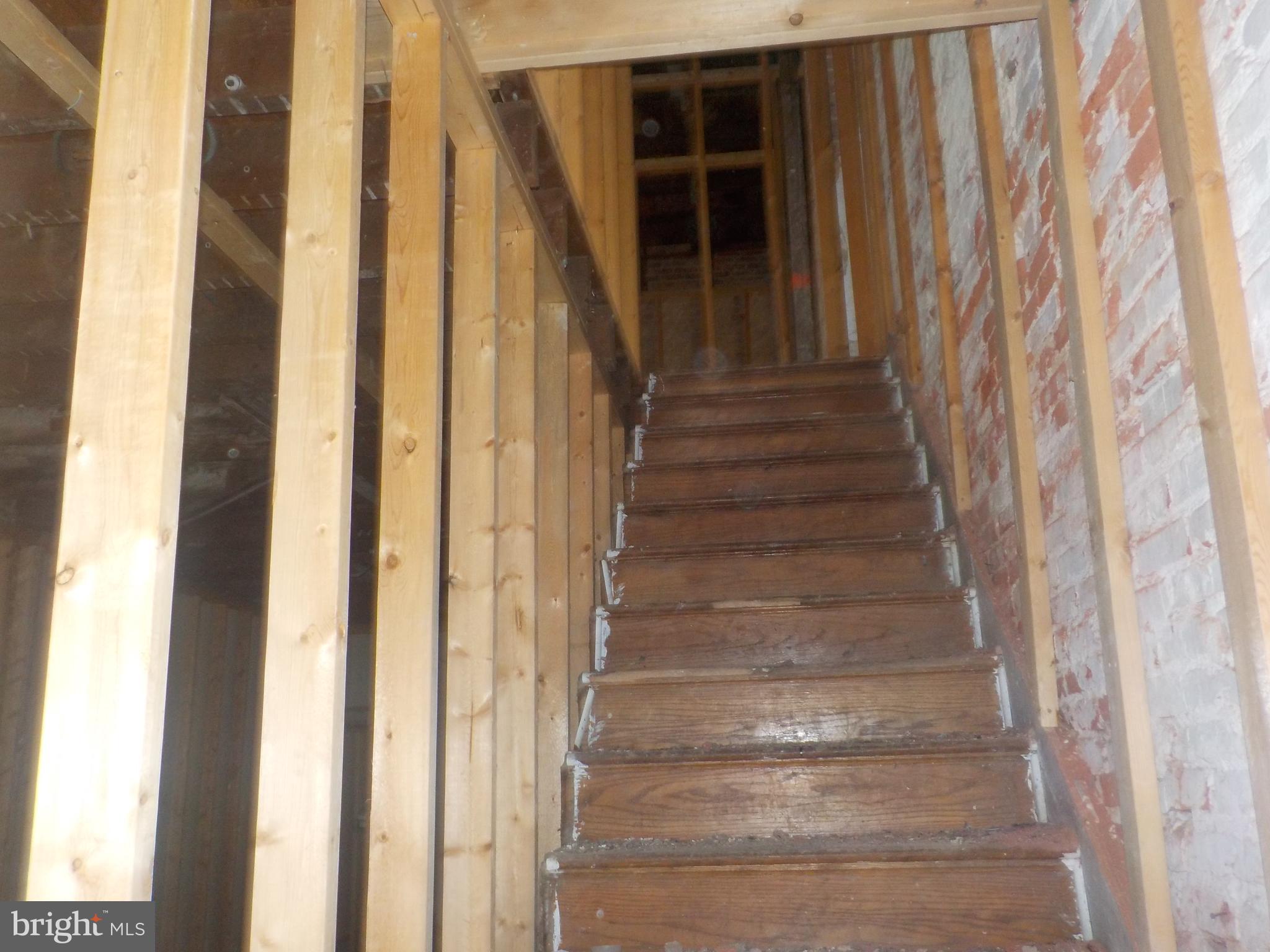 2852 Harford Road Baltimore, MD 21218 - Photo 14 of 25
