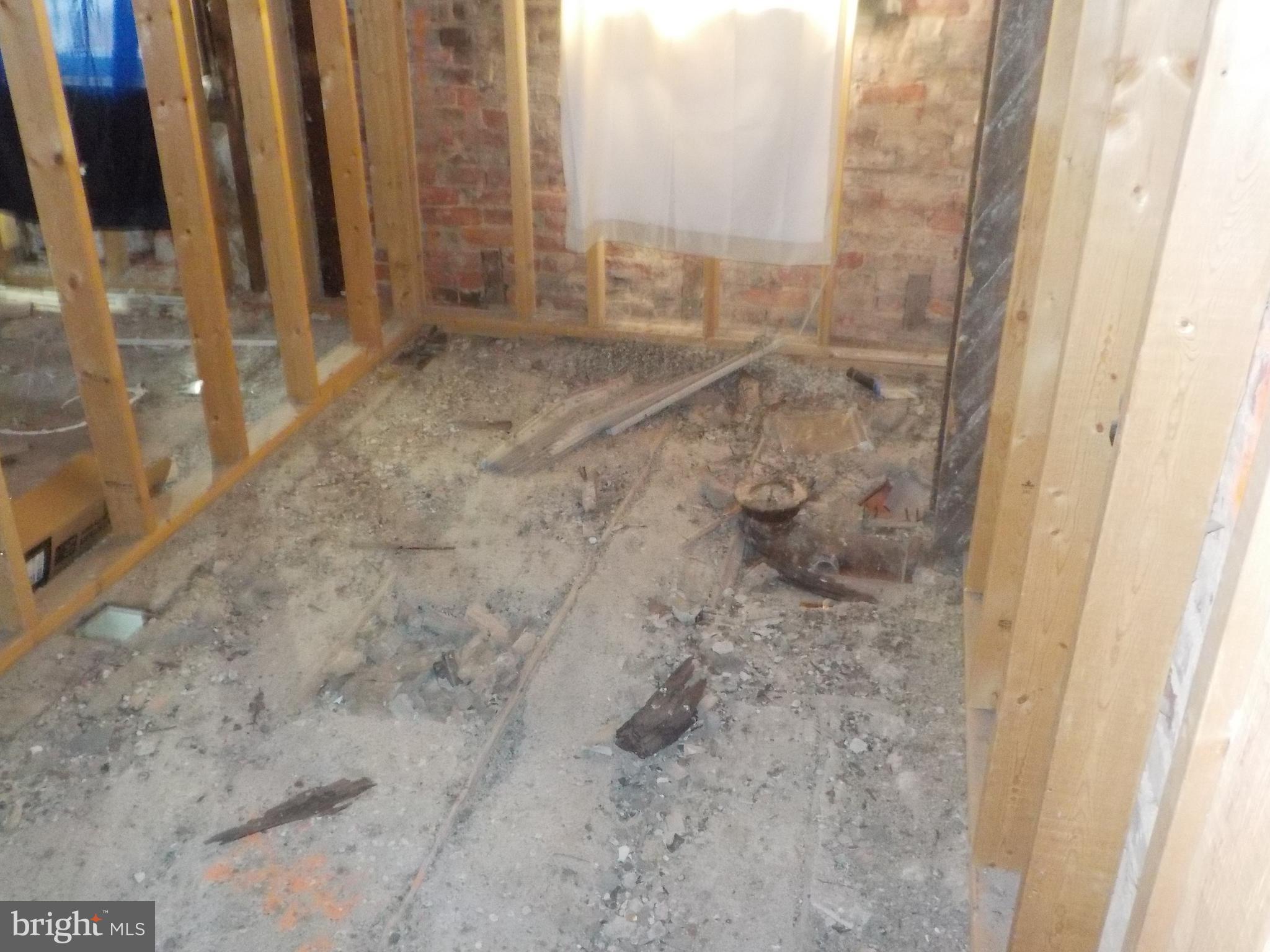 2852 Harford Road Baltimore, MD 21218 - Photo 19 of 25
