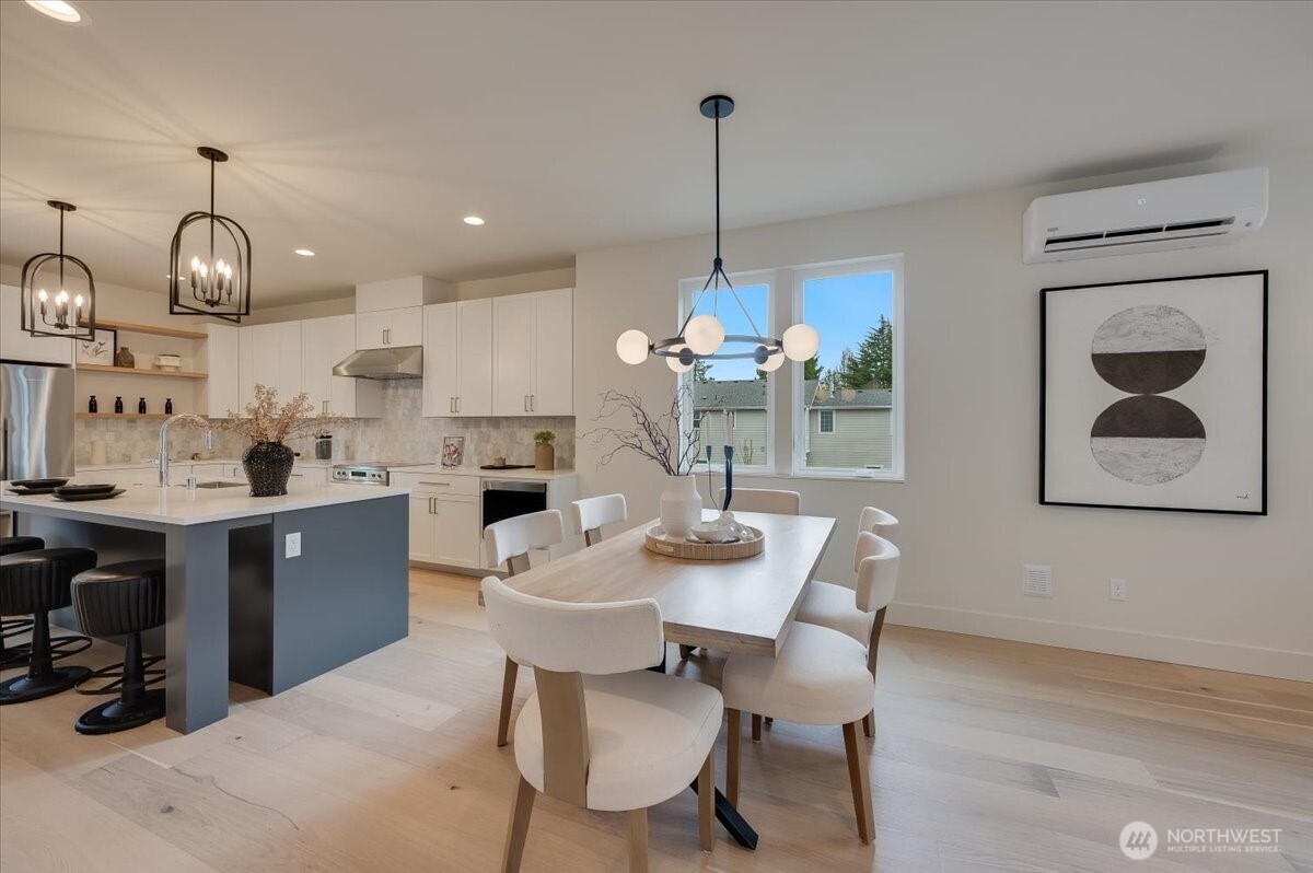 13542 39th Avenue Northeast, Unit A Seattle, WA 98125 - Photo 14 of 30