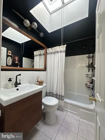 $2,800 | 3744 Lankenau Road, Philadelphia, PA 19131