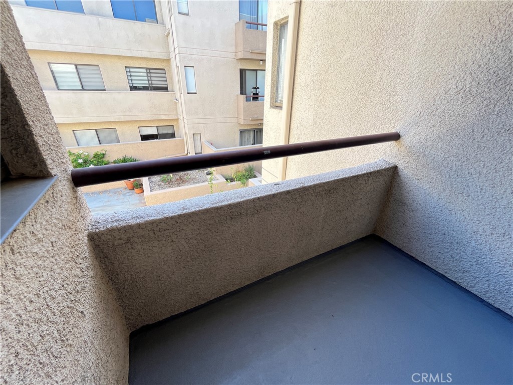 435 South Virgil Avenue, Unit 209 Los Angeles, CA 90020 - Photo 19 of 31 a view of building from window