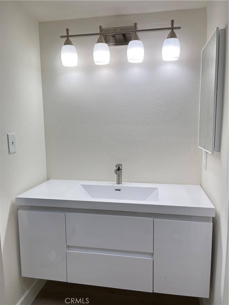 435 South Virgil Avenue, Unit 209 Los Angeles, CA 90020 - Photo 24 of 31 a close view of sink
