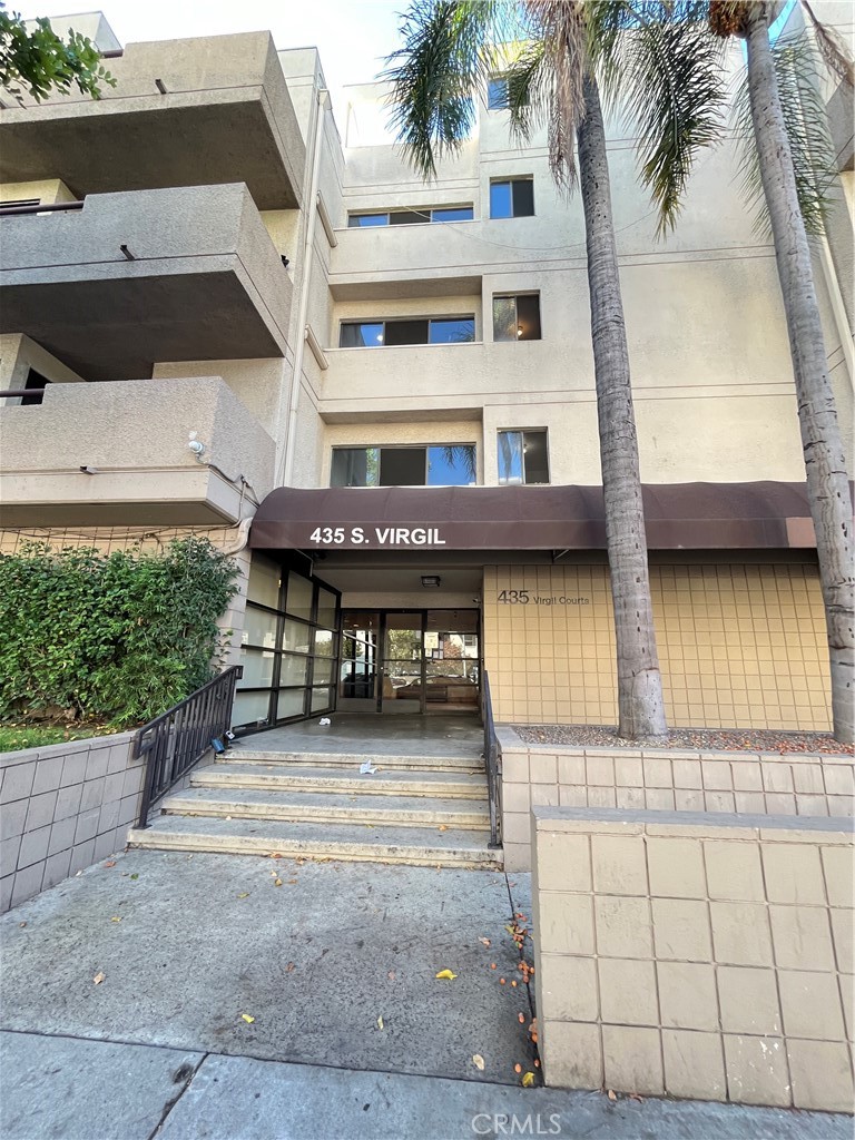 435 South Virgil Avenue, Unit 209 Los Angeles, CA 90020 - Photo 31 of 31 a house view with a outdoor space