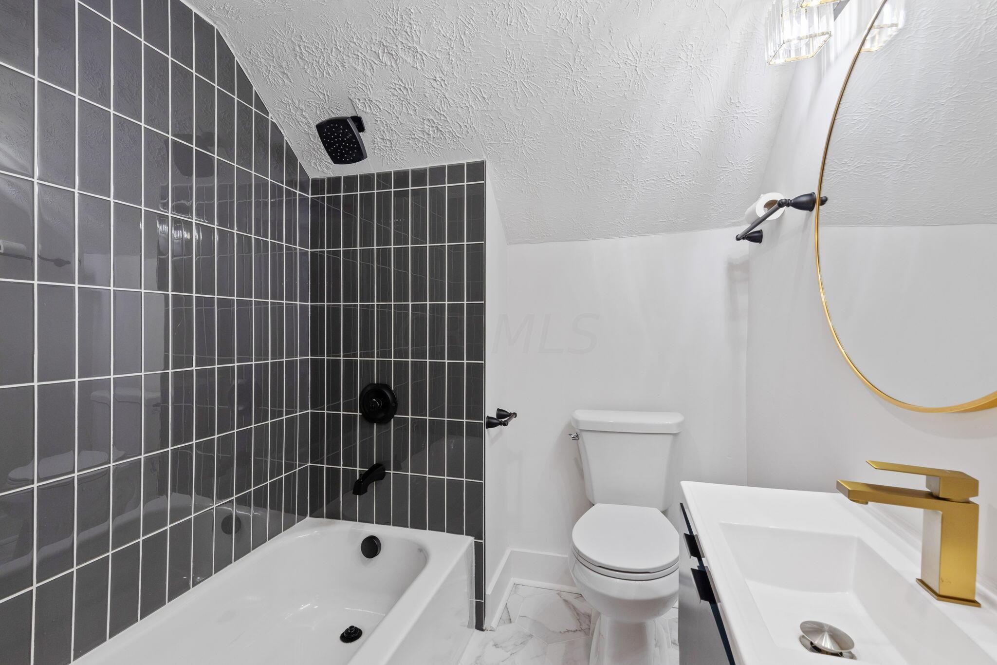 659 Racine Avenue Columbus, OH 43204 - Photo 23 of 26 23-web-or-mls-2024-1-9 659 Racine Ave 06