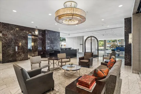 $324,000 | 5000 Montrose Boulevard, Unit 6A, Houston, TX 77006