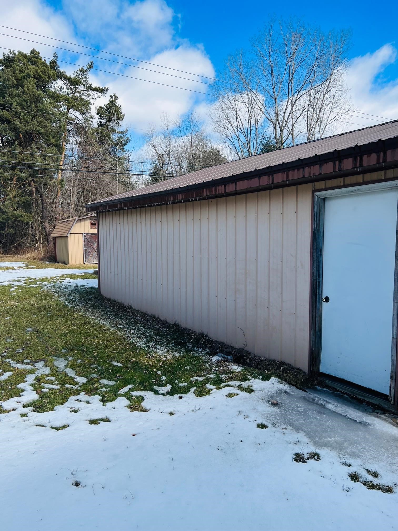 8867 East Pickard Road Mount Pleasant, MI 48858 - Photo 7 of 16 1897361-6.JPG