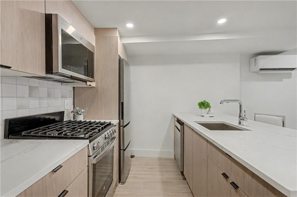 277 18th Street Brooklyn, NY 11215 - Photo 25 of 27