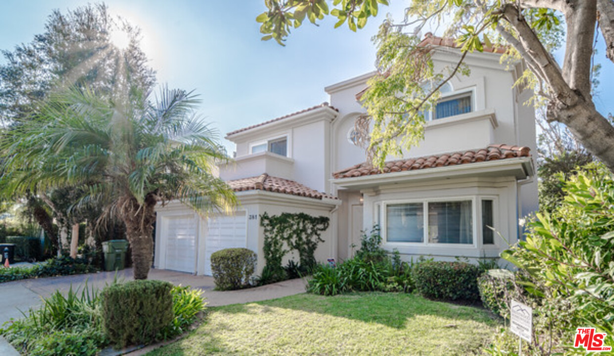 381 North Bonhill Road Los Angeles, CA 90049 - Photo 1 of 22 Gallery Image 1