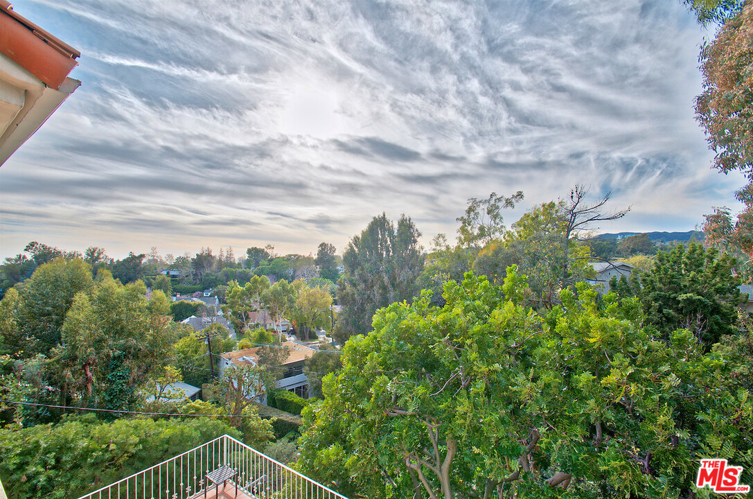 381 North Bonhill Road Los Angeles, CA 90049 - Photo 22 of 22 Gallery Image 22