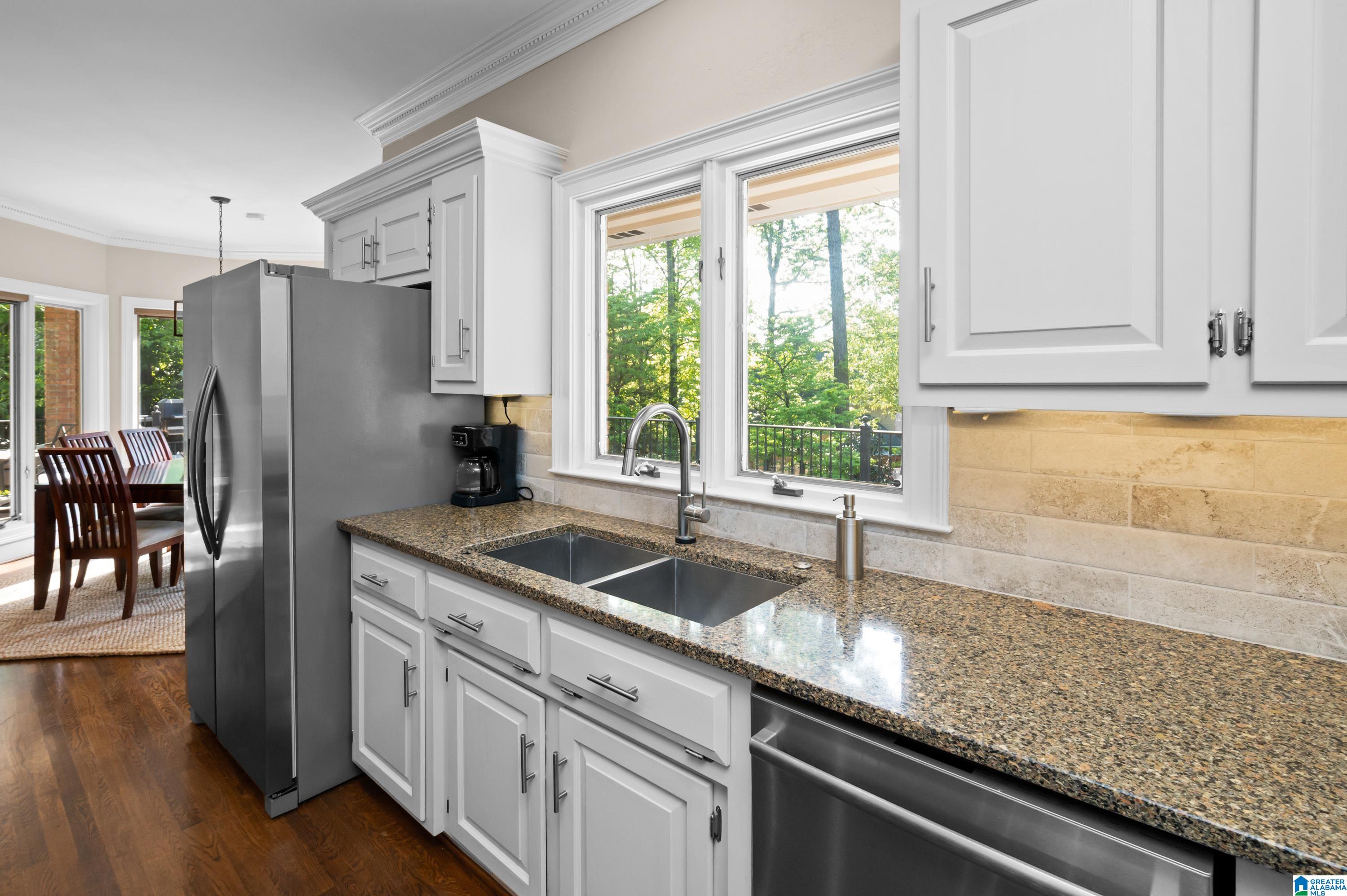 2556 Dolly Ridge Road Vestavia Hills, AL 35243 - Photo 10 of 76 Gallery Image 10