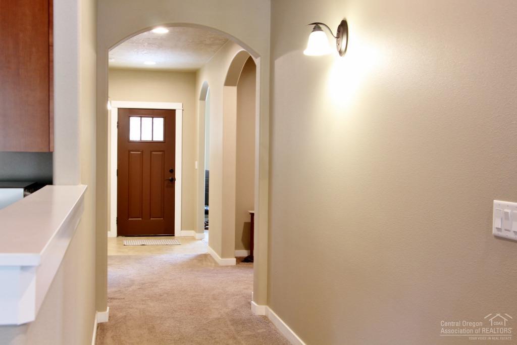 60204 Navajo Road Bend, OR 97702 - Photo 2 of 13 Additional Photo