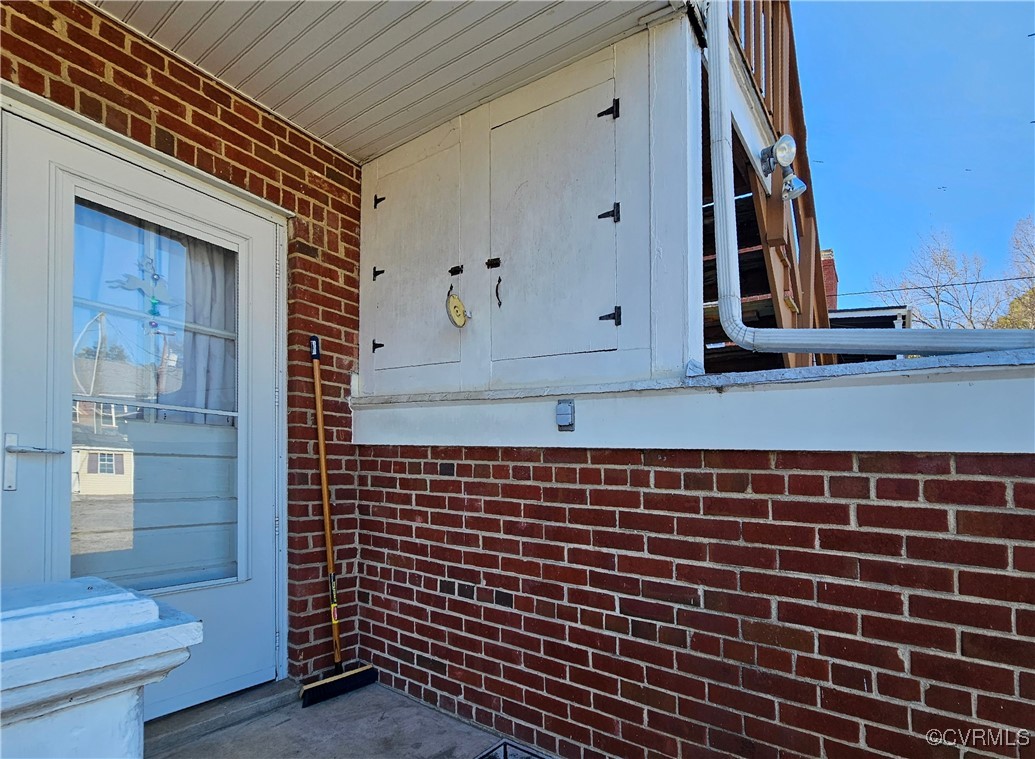 3410 Stuart Avenue Richmond, VA 23221 - Photo 38 of 43 a view of door
