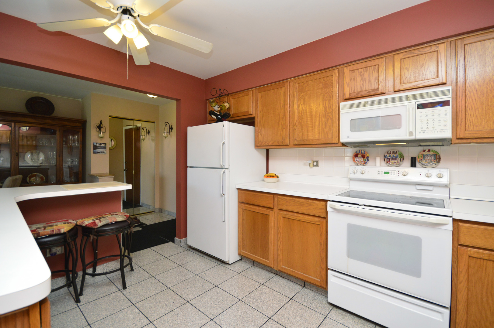 2222 South Goebbert Road, Unit 356 Arlington Heights, IL 60005 - Photo 3 of 22