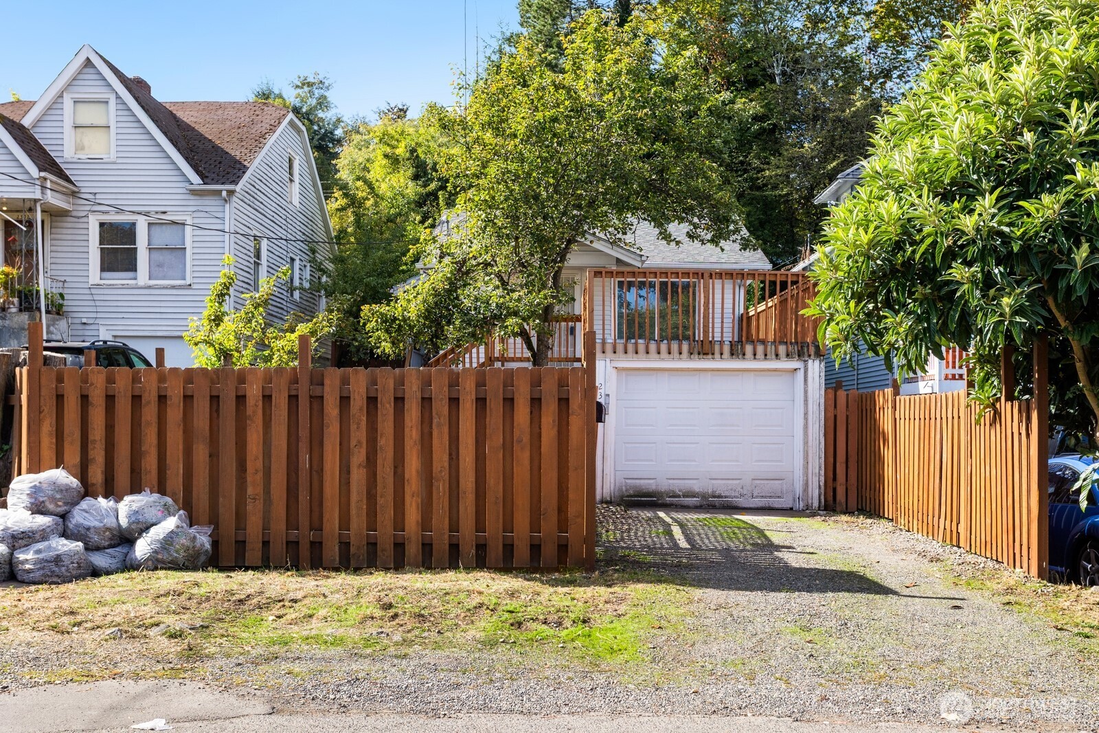 2305 24th Avenue South Seattle, WA 98144 - Photo 2 of 31