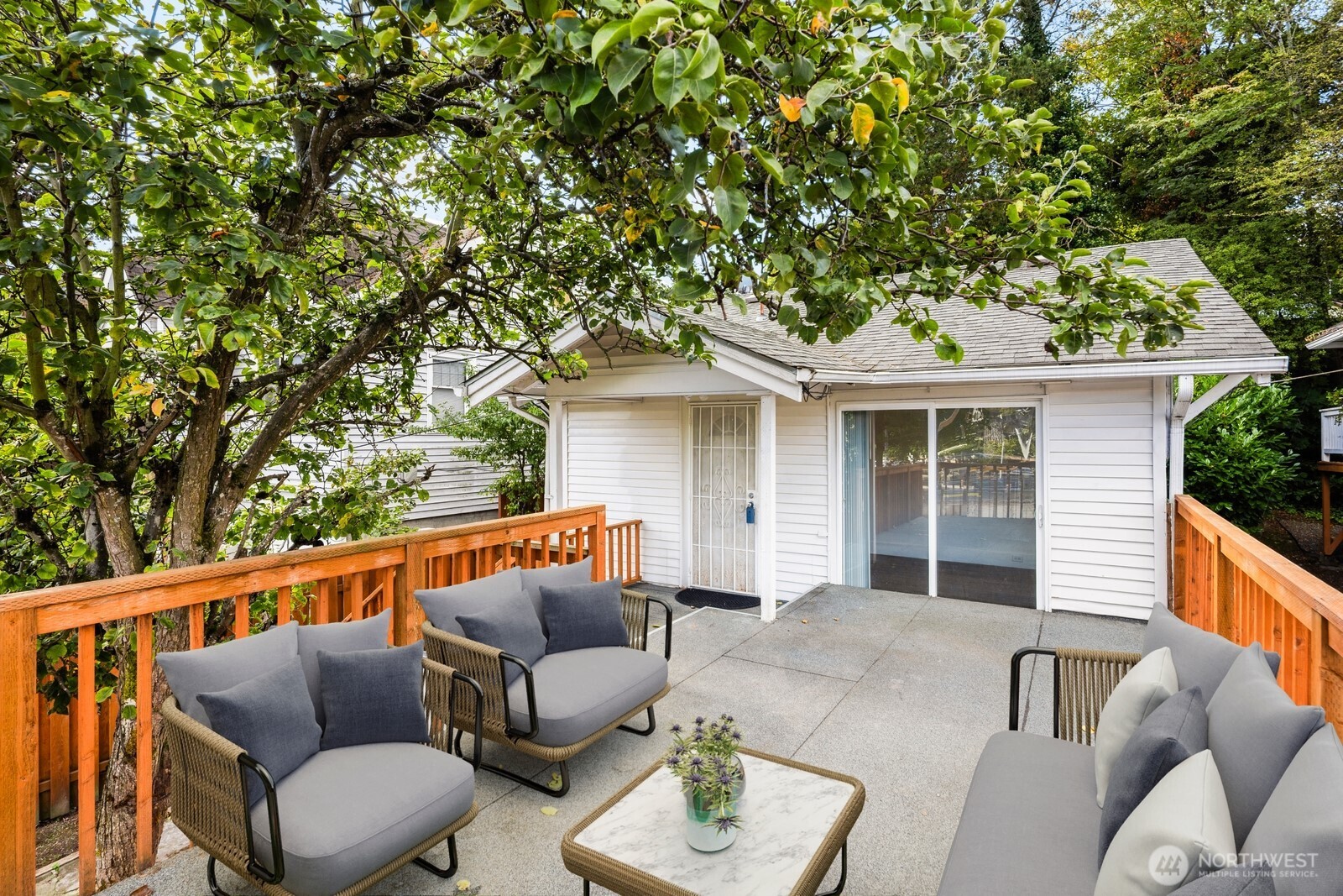 2305 24th Avenue South Seattle, WA 98144 - Photo 26 of 31