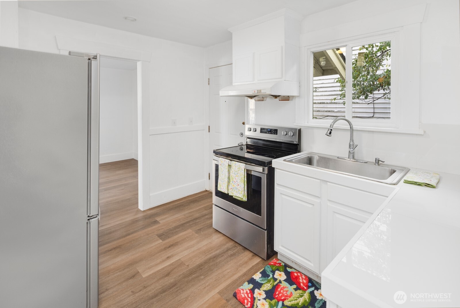 2305 24th Avenue South Seattle, WA 98144 - Photo 6 of 31