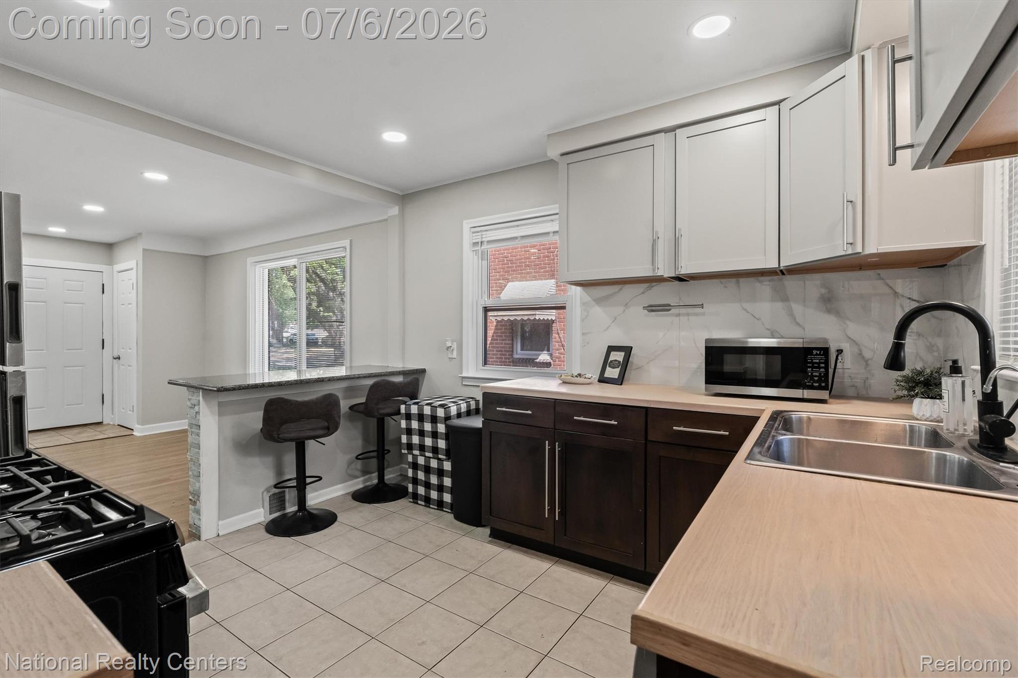 9984 Hemingway Street Redford, MI 48239 - Photo 9 of 33 10-Hemingway-5.jpg