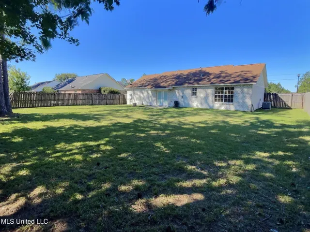 $1,675 | 5408 Old Fort Bayou Road, Ocean Springs, MS 39564